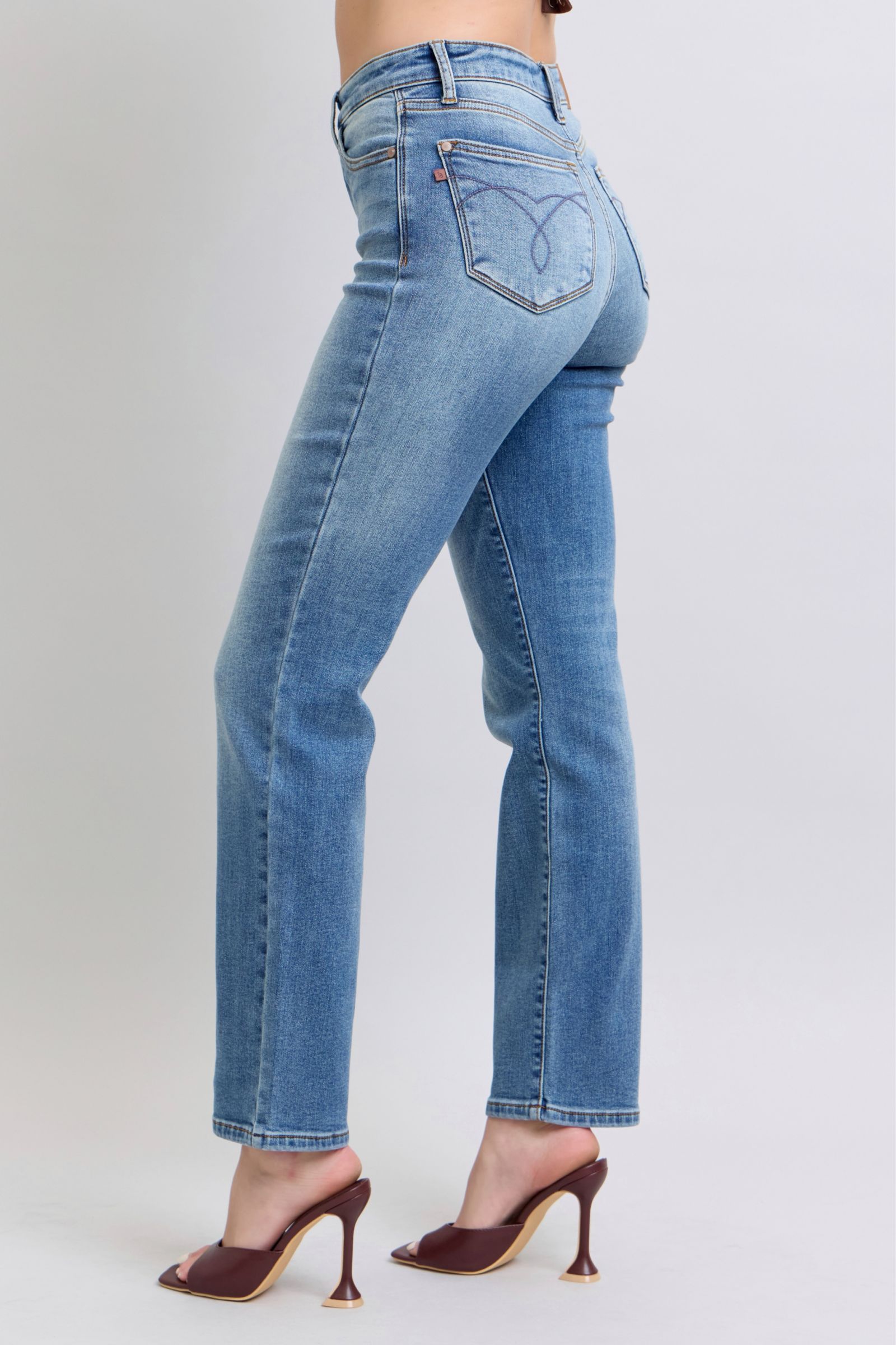 Judy Blue Full Size Run Vintage Wash Thermal Straight Jeans
