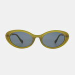 Polycarbonate Frame Cat-Eye Sunglasses
