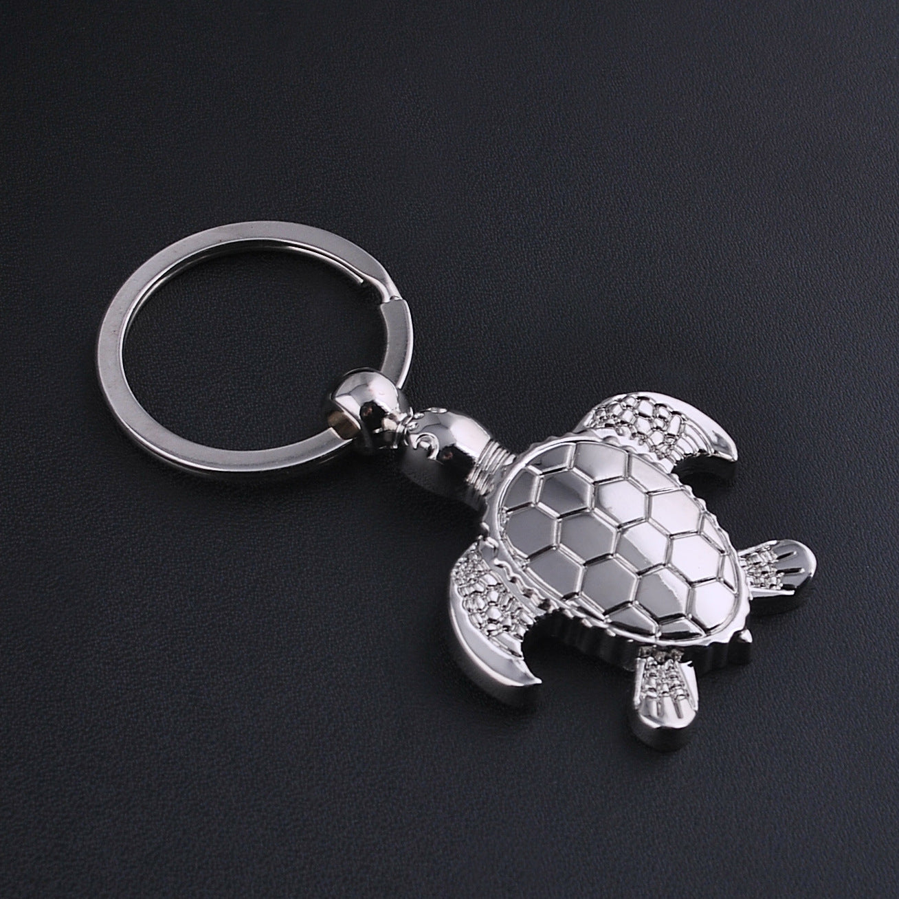 New animal shape pendant creative keychain
