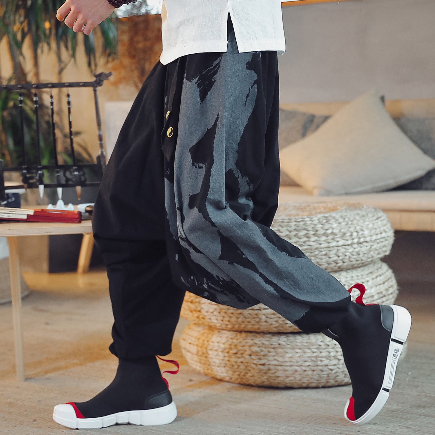 Chinese style nine-point pants
