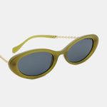 Polycarbonate Frame Cat-Eye Sunglasses
