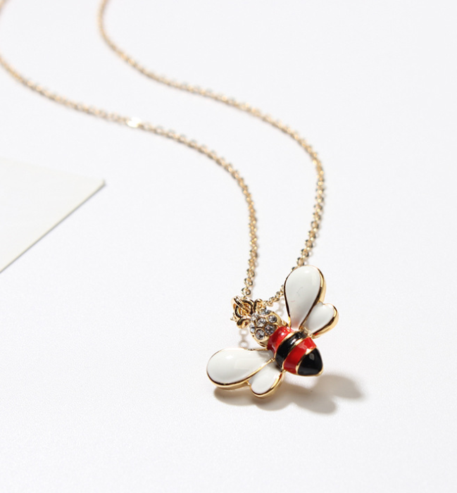 Summer Jewelry Necklace Lady Cartoon Cute Drop Oil Studded Bee Pendant
