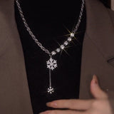 Temperament Personality Micro-set Zircon Snowflake Pendant Necklace
