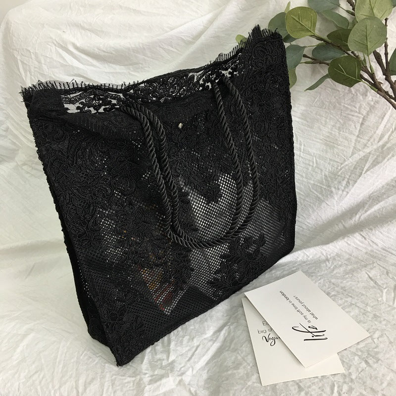 Lace hand shopping bag
