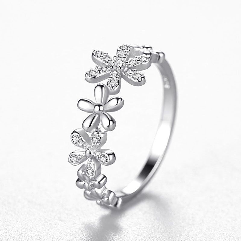 Sterling Silver Daisy Ring Female Korean Fashion Light Luxury Micro Diamond Ring
