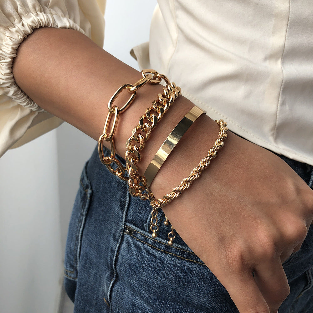 Thick chain alloy bracelet
