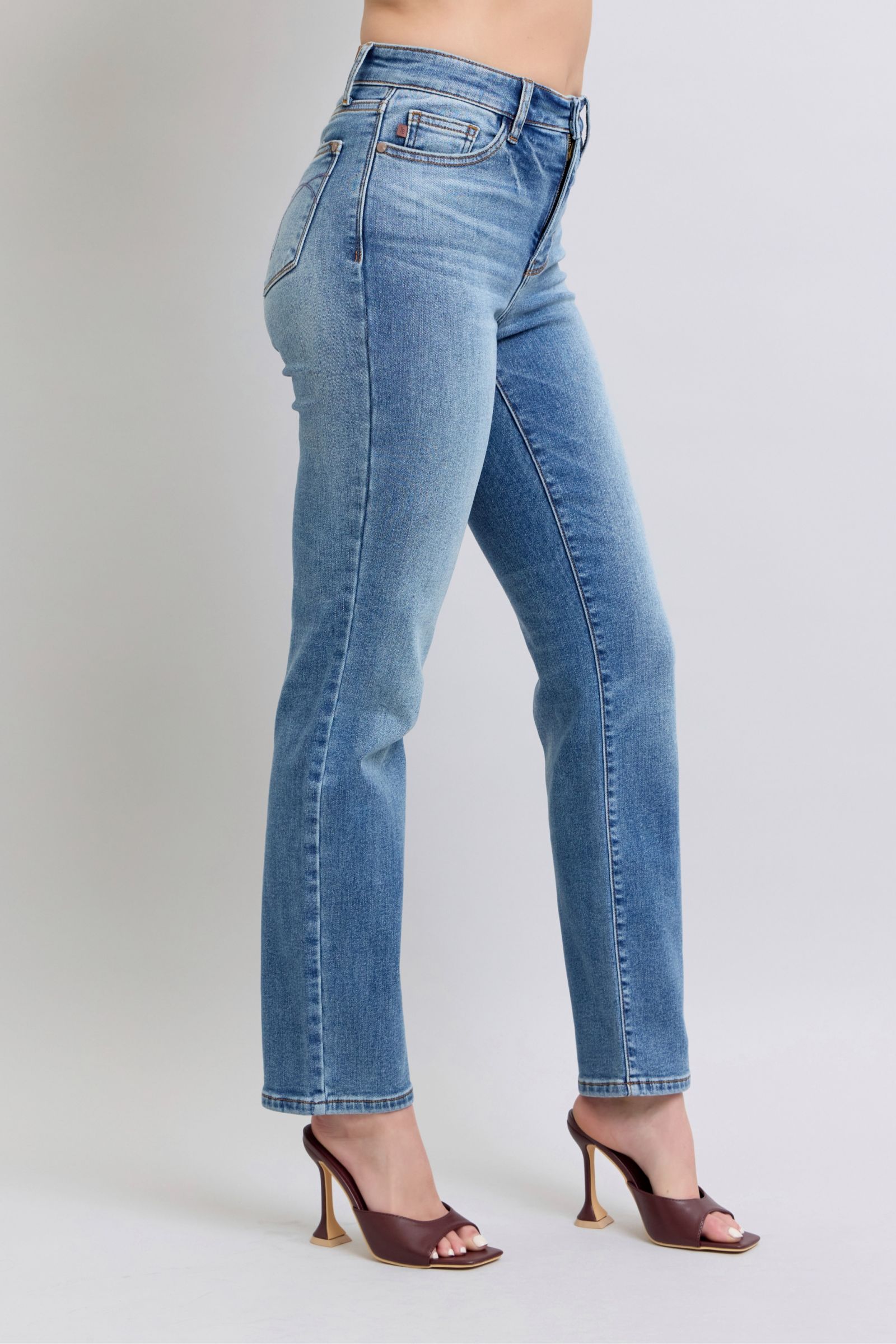 Judy Blue Full Size Run Vintage Wash Thermal Straight Jeans
