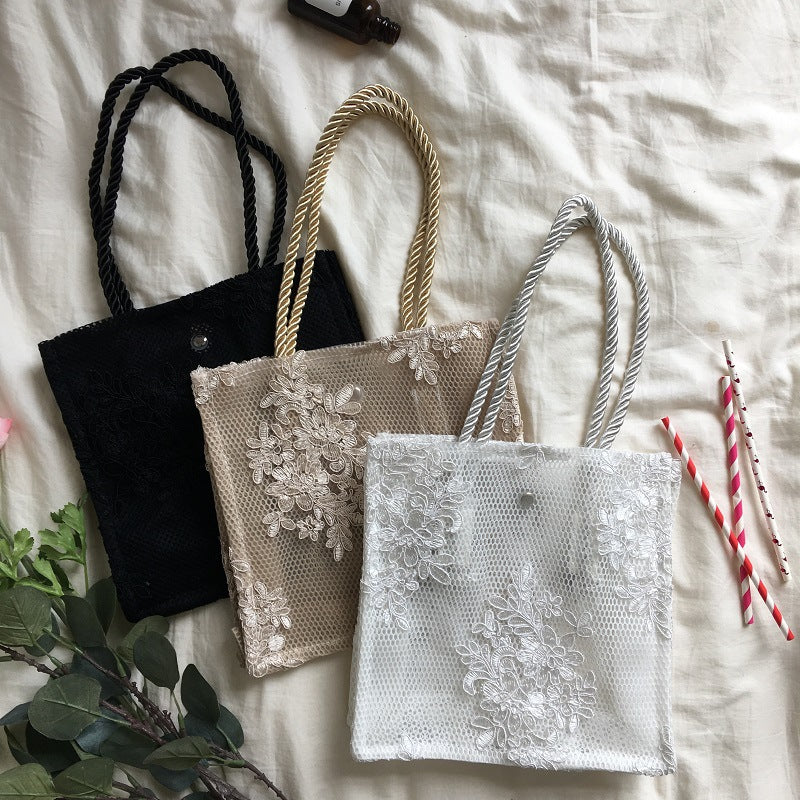 Lace hand shopping bag
