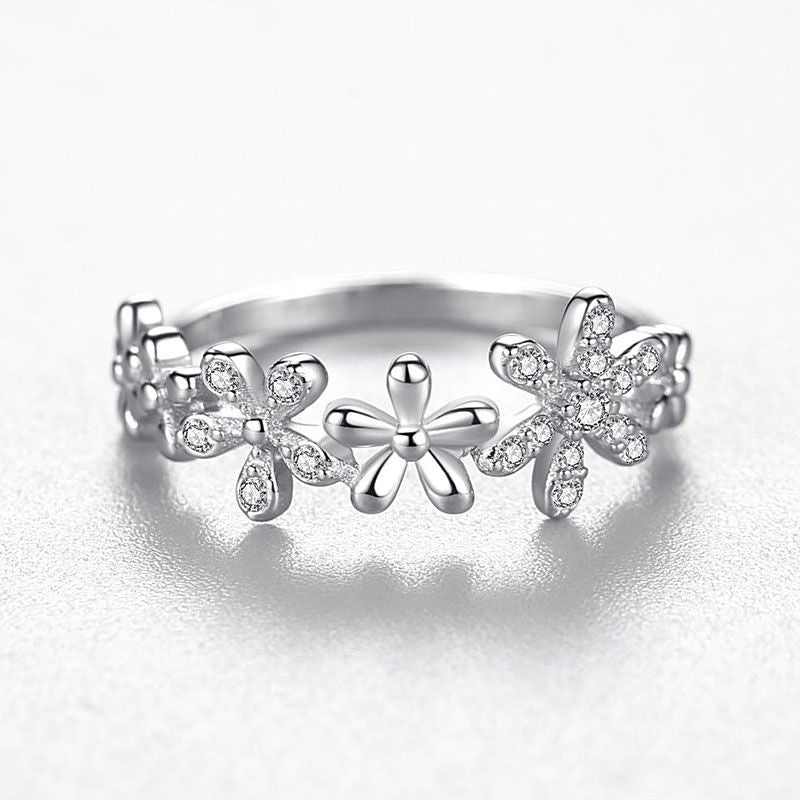 Sterling Silver Daisy Ring Female Korean Fashion Light Luxury Micro Diamond Ring
